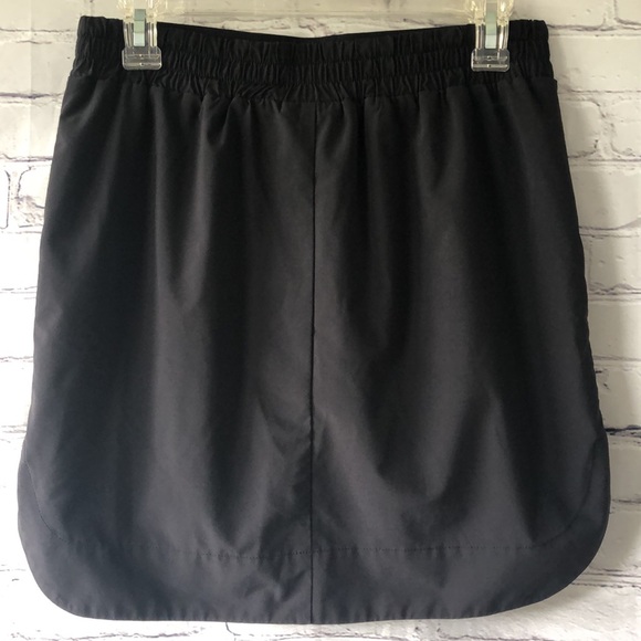 Athleta Black Stellar Skirt/Skort Curved Hem Sz S - Picture 5 of 12